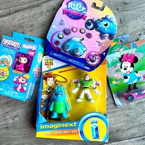 Disney Toy Story Figures Fingerlings Rollerz Set a four toys